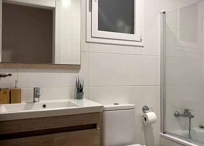 Modern In Nueva Andalucia דירה *