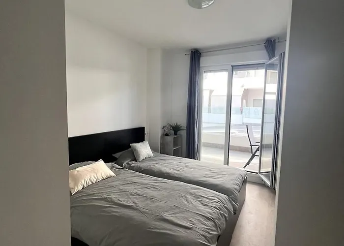 Modern In Nueva Andalucia *